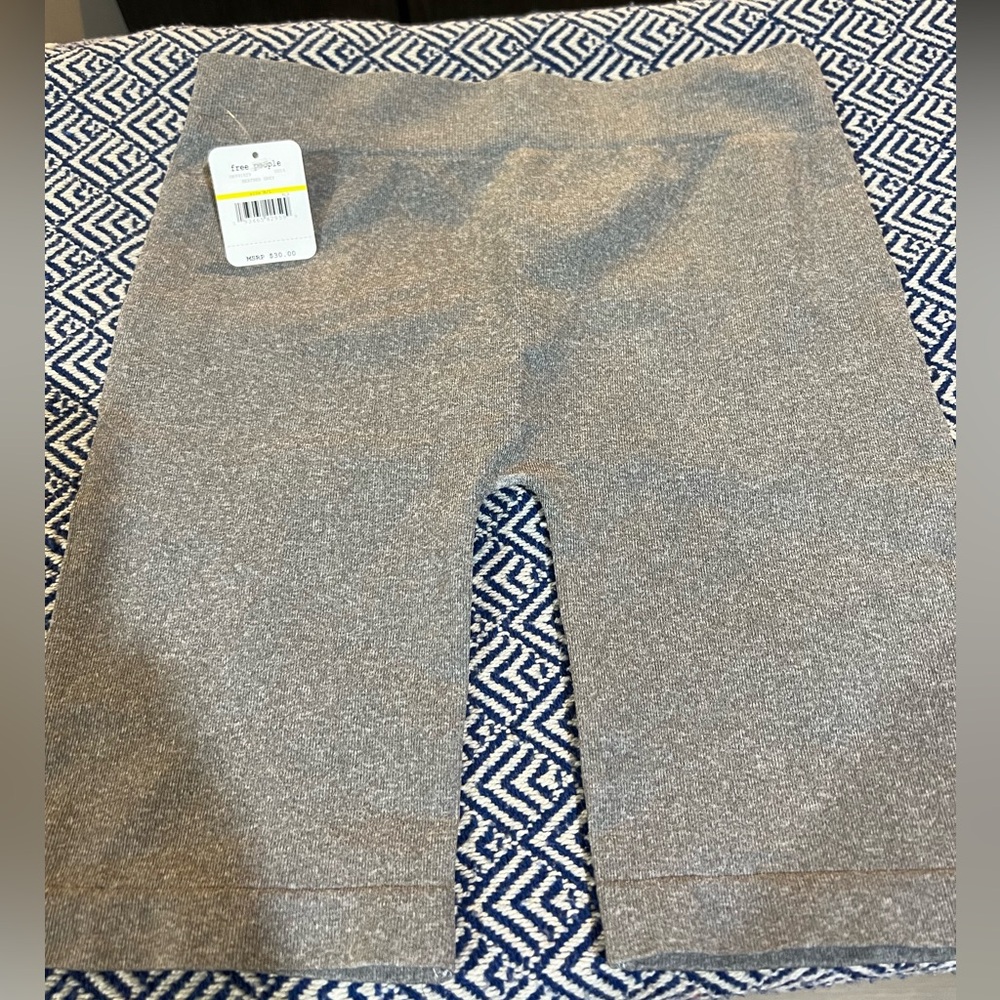 NWT Free People Grey Biker Run Shorts Stretch Size M/L Medium Large Bike Short L - Picture 3 of 3